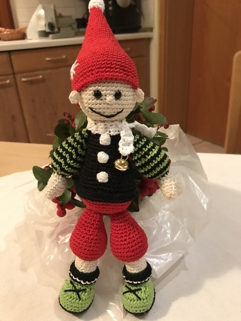 Gefertigt nach einer Anleitung von lilleliis!