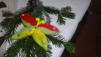 hab jetzt mal nadel filzen probiert....