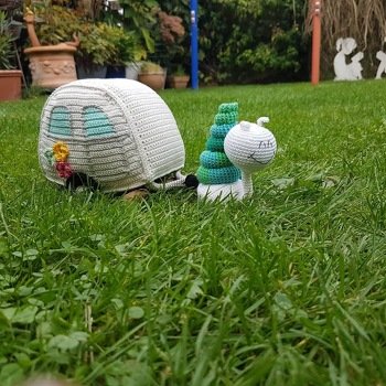 Super tolle Anleitung. Den Wohnwagen hab ich meiner Freundin letztes Jahr zum Geburtstag geschenkt.