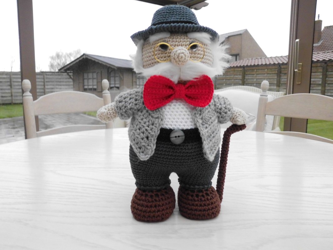 Opa Gustl 30 cm Dekofigur Großeltern Geburtstag Hochzeit Vatertag