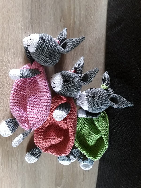 Schmuseesel Bella- Häkelanleitung Schmusetuch von Wolldiamant