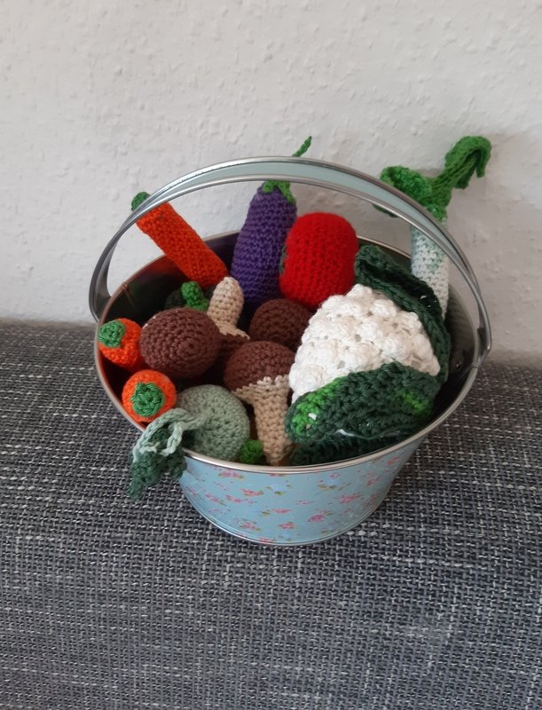 Häkelanleitung Korb mit Gemüse für den Kinder-Kaufladen