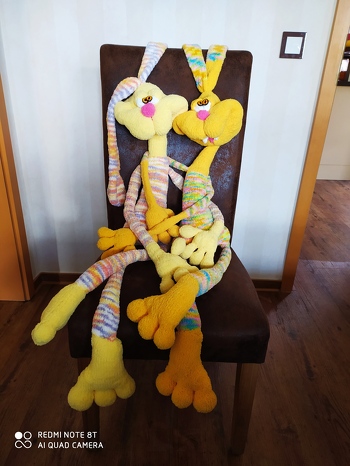 Der zweite Keks ging leichter. Und sie verstehen sich auf Anhieb. 😁