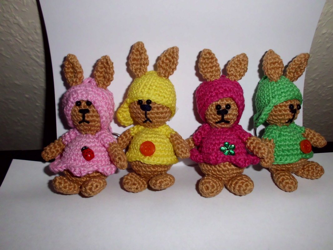 Häkelanleitung Die Osterhasen / für den Osterstrauch oder als Blumenstecker