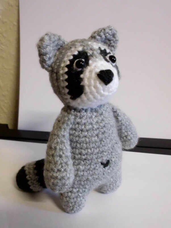 racoon - crochet pattern by NiggyArts