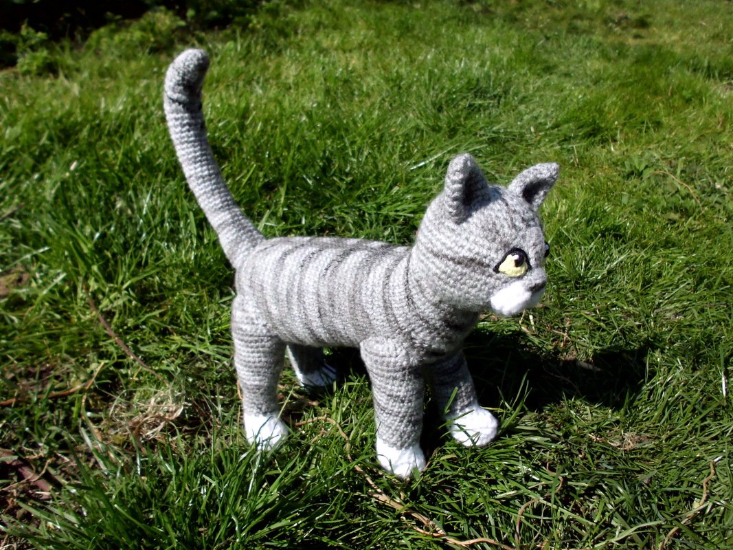 realistische Katze - Häkelanleitung von NiggyArts