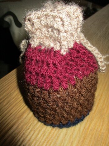 kleiner Beutel aus Wollresten