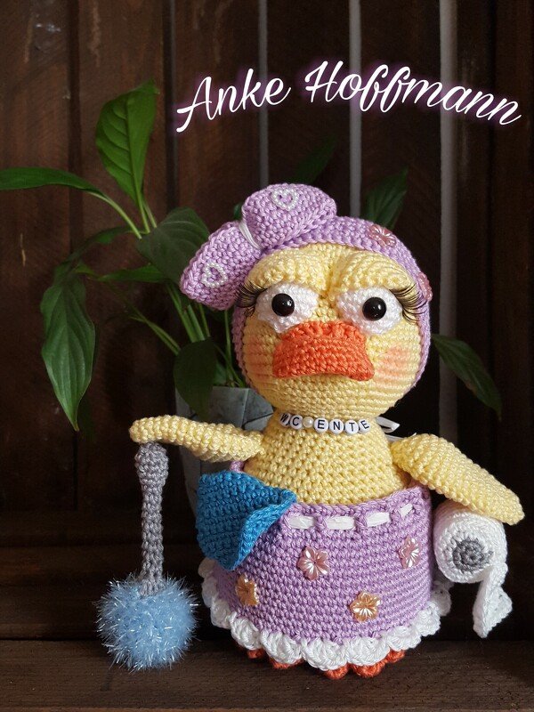 Crochet Pattern "Elvira" The Toilet Duck