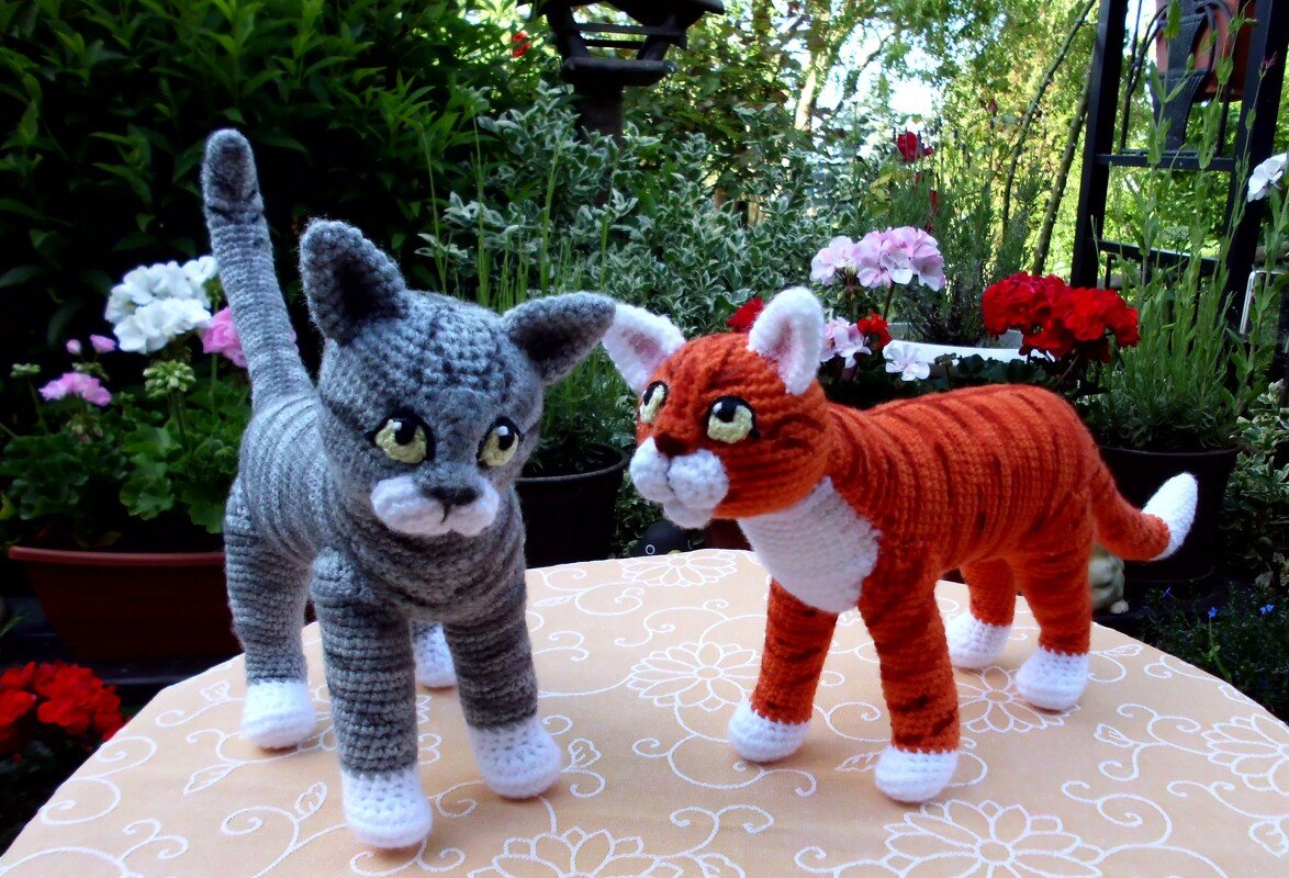realistic cat - crochet pattern by NiggyArts