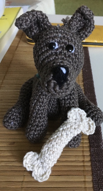 Tolle Anleitung! Der Knochen war etwas zu lang, deshalb hab ich weniger Reihen gehäkelt😊