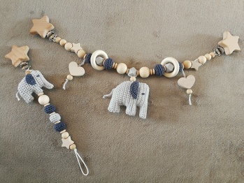 Schnullerkette und Kinderwagenkette :)