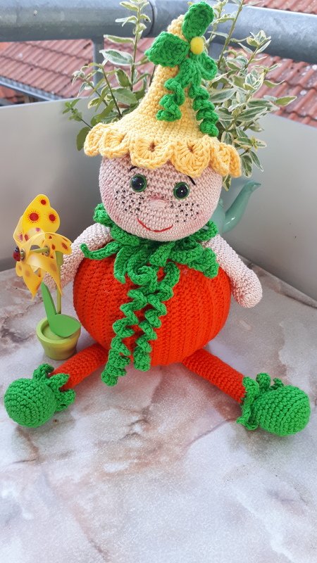 Kürbis Karlchen, großer Treppenhocker, Kantenhocker oder Türstopper Herbst