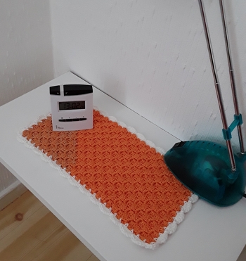 Noch ein Deckchen in C2C fuer mein Nachttisch