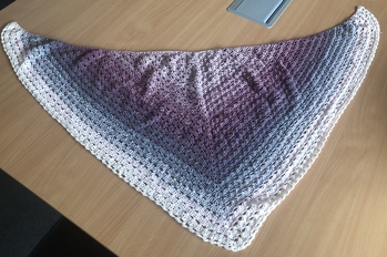 Kleineres Tuch für den Hals
Super Anleitung und fernseh-tauglich 🤗☺️