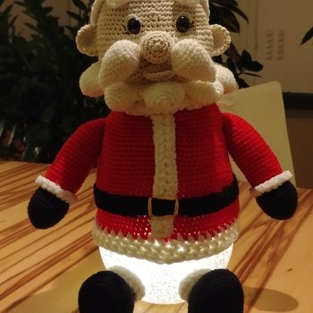 Meine Weihnachtsmannlampe ist fertig und ich glaube sie ist mir gelungen