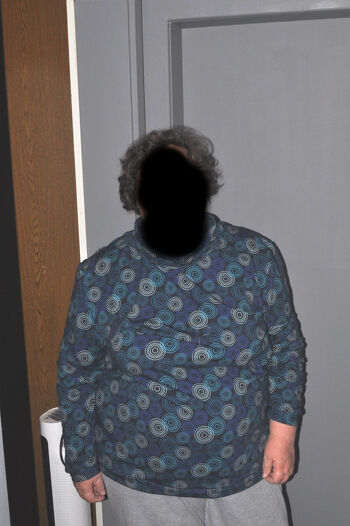 Langarmshirt aus einem Geburtstagsgeschenk