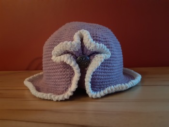 Hütchen nach Anleitung von Petra-Perle. Hübsch geworden...