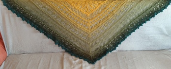 Tuch Edlothia von Morben Design