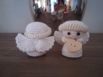 Das zuckersüße Schutzengelchen hab ich für eine Zwecke etwas umgeändert. Eine tolle Anleitung. Herzlichen Dank. Liebe Grüße Heidi Schöngart Häkelhummel