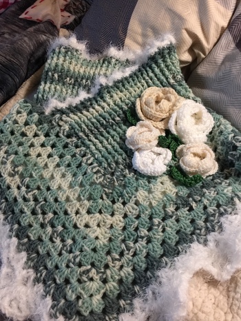 Liebe Petra,hat alles gut geklappt.Die Zentimeter Angaben helfen mir sehr,wenn ich anderes Garn verwende.Daaaaanke für die schöne Anleitung