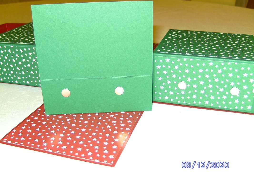 Adventskalender – Häuschen  – Bastelanleitung und Vorlagen