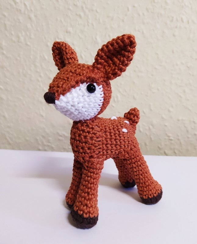 little deer - crochet pattern by NiggyArts