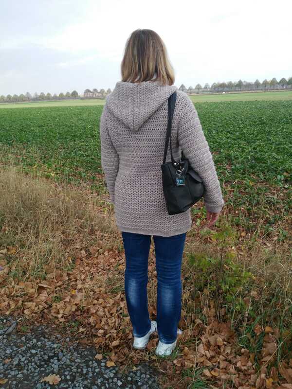 - MATILDA - Basic-Mantel, alle Größen häkeln, Häkelmantel mit Kapuze, RVO Raglan von oben