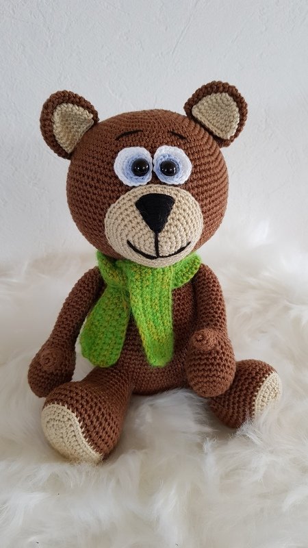 cuddling bear - crochet patterns