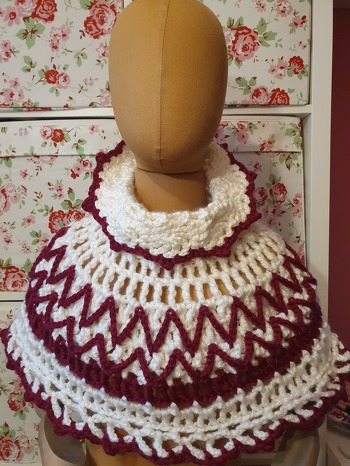 Dieser schöne Kragen ist mein neues Lieblingstück😊
Die Anleitung ist verständlich und es macht einfach Spaß weil es auch schnell von der Hand geht😊
Ich liebe es.