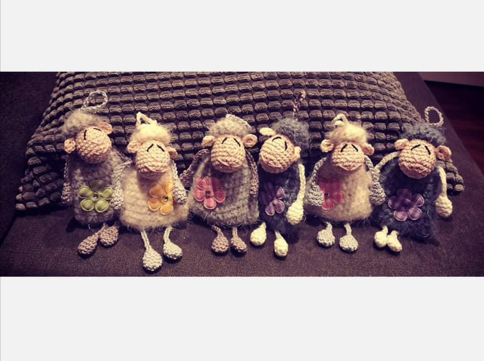 Schaf Anhänger zur Frühlingsdeko, Osterdeko, Mitbringsel, Taschenbaumler