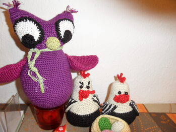 Eule Lulu und Huhn und hahn. Einfach zuhäkeln.