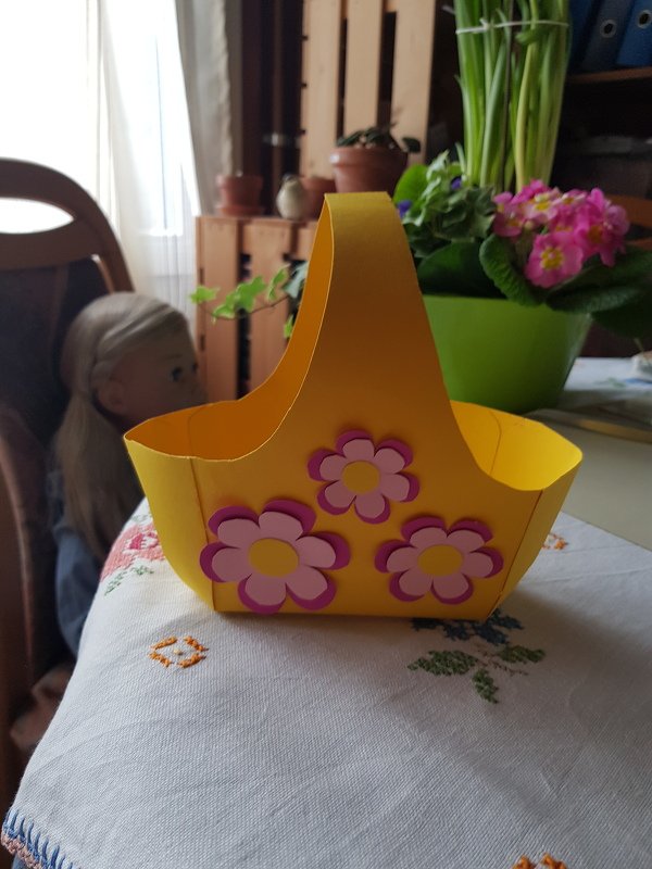 Ostereierkörbchen – Bastelanleitung mit Vorlagen