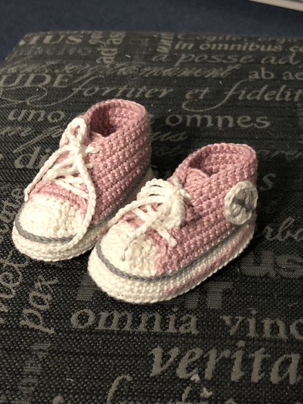 H&auml;kelanleitung f&uuml;r trendige Babyschuhe