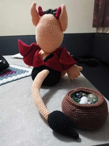 https://www.crazypatterns.net/de/items/60165/haekelanleitung-teufelchen