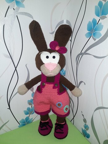 Mein Hase Hermine erstellt nach der Anleitung von Maschentante nach Hase Willi