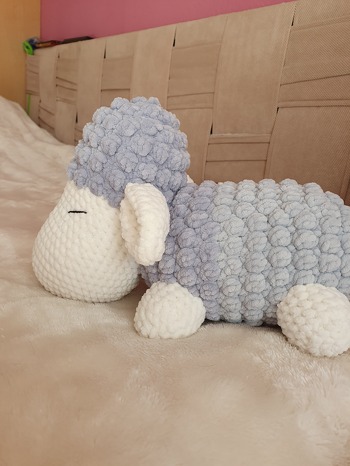 Schäfchen Frida von petitbonnet.
Foto von mir😉