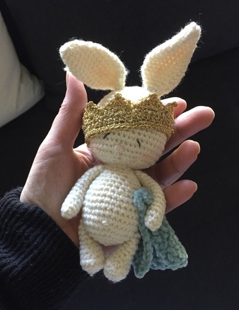 Müder kleiner Prinz 🥰 Ich hab ihn nach einer Anleitung von maleaboutique gehäkelt.