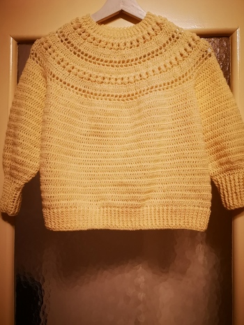 Pullover nach einem Video aus Youtube gehäkelt. Leicht und gut beschrieben... Leider nur in russischer Sprache.