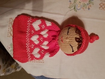 Die Anleitung ist gut beschrieben und das Kuschepüppchen war schnell gestrickt:-))