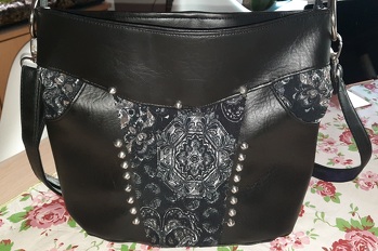 Meine erste Handtasche. Cecilie