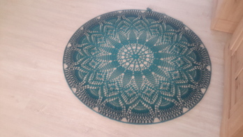 100 cm gross. Ich liebe Mandalas!