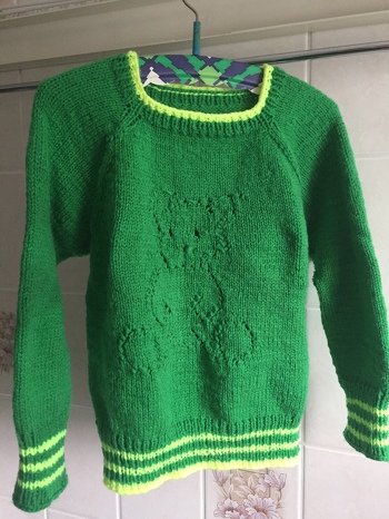 Ich habe das erste Mal nach Charts gestrickt und das war etwas schwierig, aber es hat geklappt.