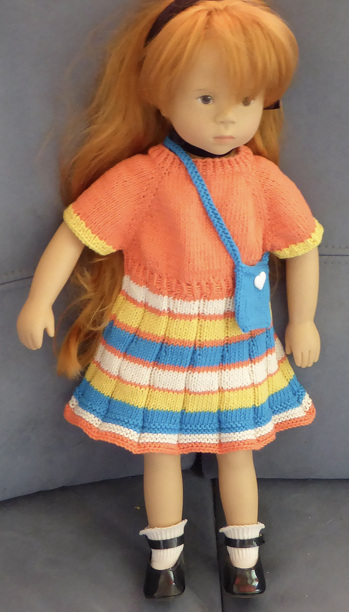 Puppenkleidchen Rvo nach einer Anleitung von mowi19 (mit kleinen Änderungen in der Passform)