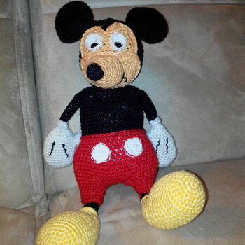 Diese Mickey Maus ist auch aus meiner Fantasie entstanden. Ich mache gern Dinge frei aus dem Kopf.