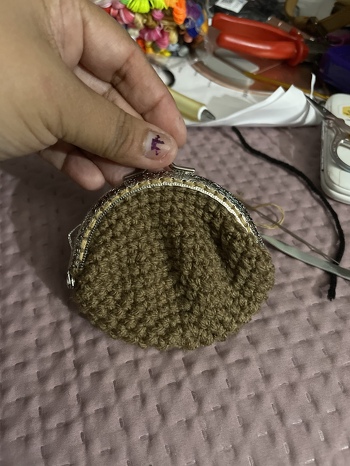 I crochet a little coin 👛 purse