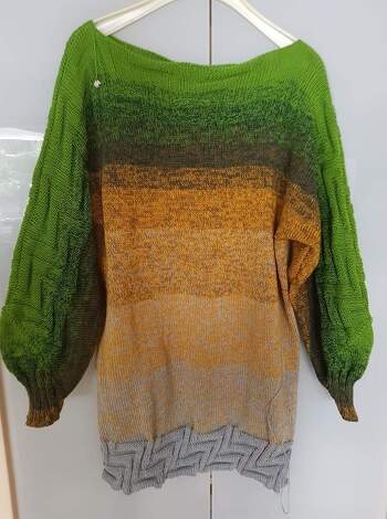 Oups, meiner ist schon ewig fertig, die 2 Fäden natürlich längst vernäht ;-)  ich liebe das Teil!