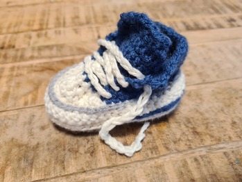 Super coole Babyschühchen! Immer wieder ein gern gesehenes Geschenk für werdende oder frisch gebackene Eltern