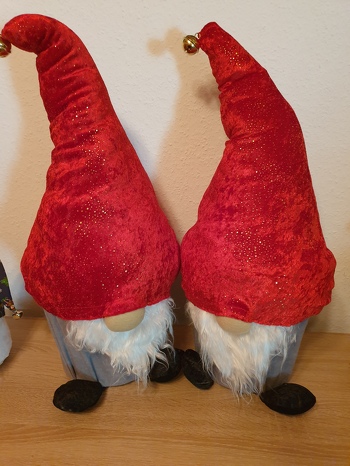 Habe letztes Jahr schon 3 genäht, dieses Jahr mit etwas anderem Stoff. War wieder eine Freude und die, die sie geschenkt bekommen, freuen sich sicher auch.