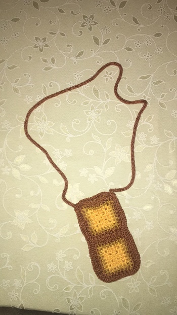 Habe aus den Minitäschchen eine Händytasche gehäkelt ,ist der Renner geworden 🧶