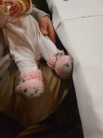 Süsse Babyschüchen... Gleich angezogen